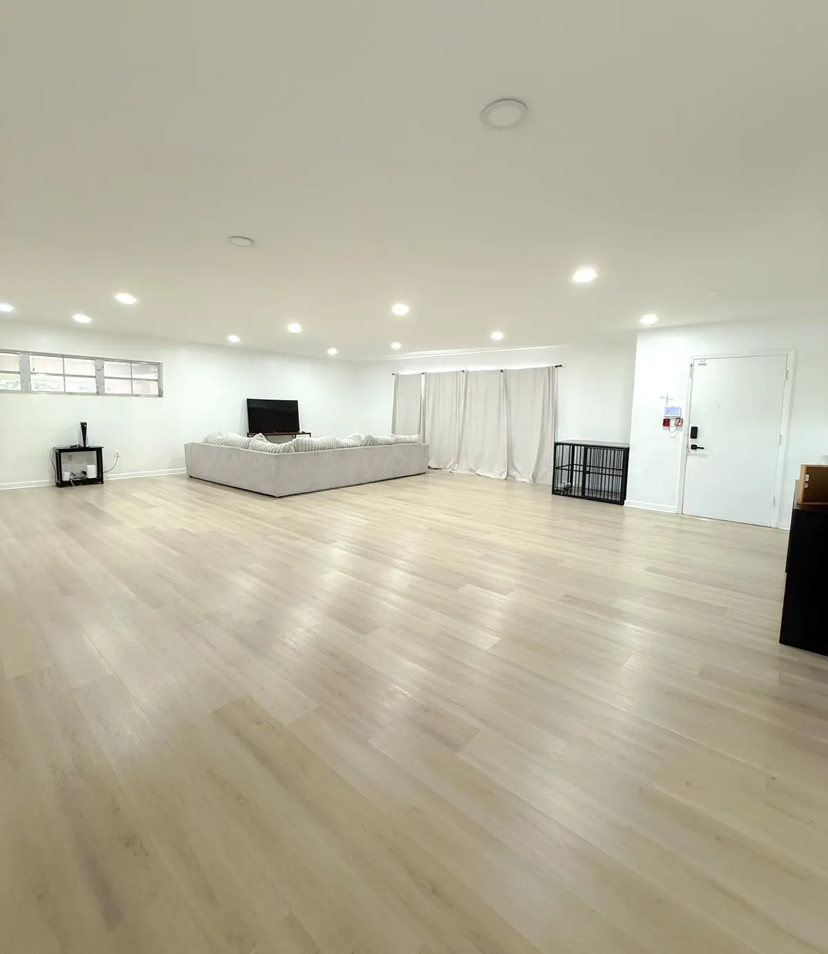 livingroom-2 at 870 E Main Street, Pahokee