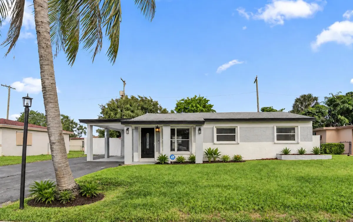 3851 NW 4TH Place, Lauderhill, FL – photo 1