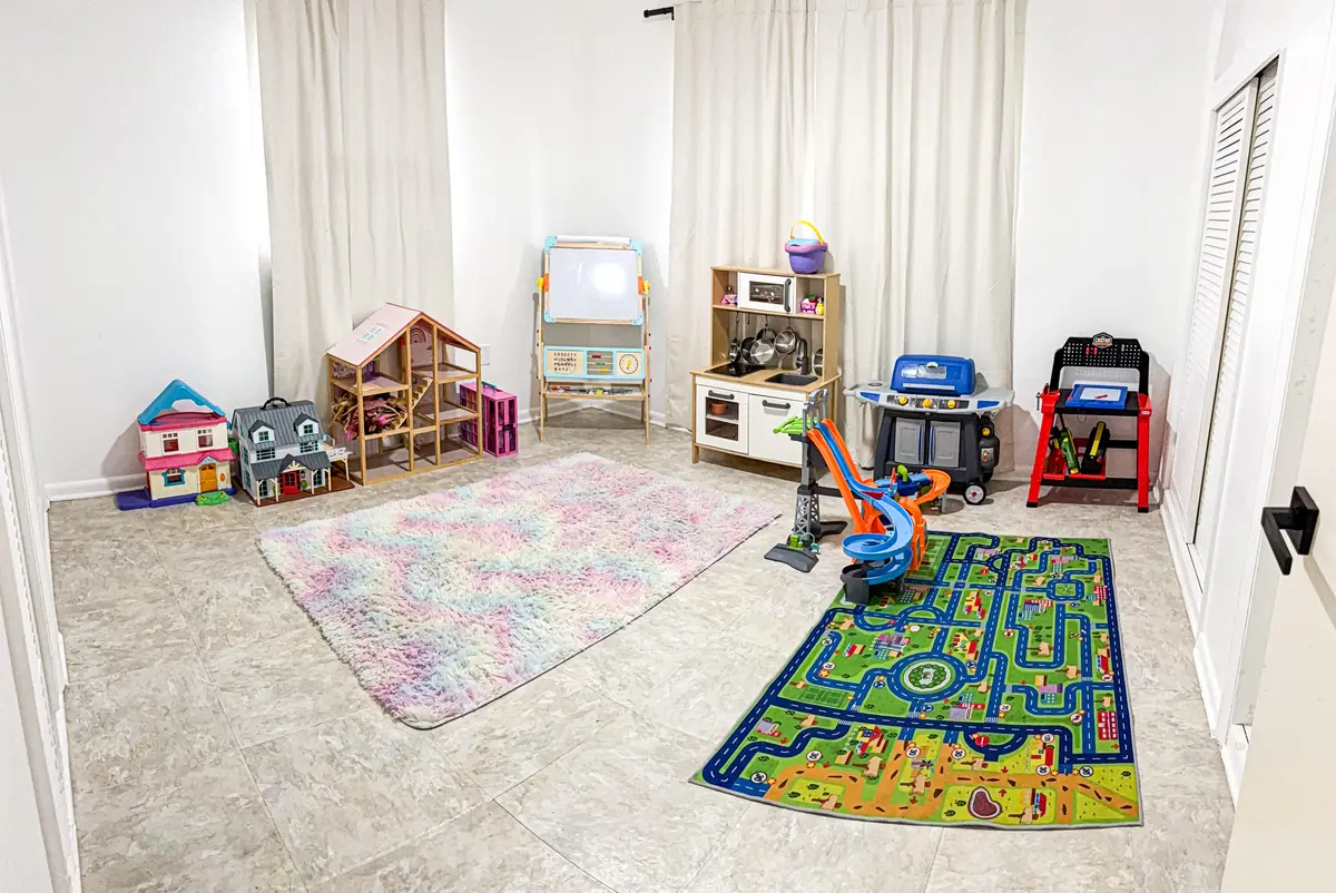 Room at 870 E Main Street, Pahokee