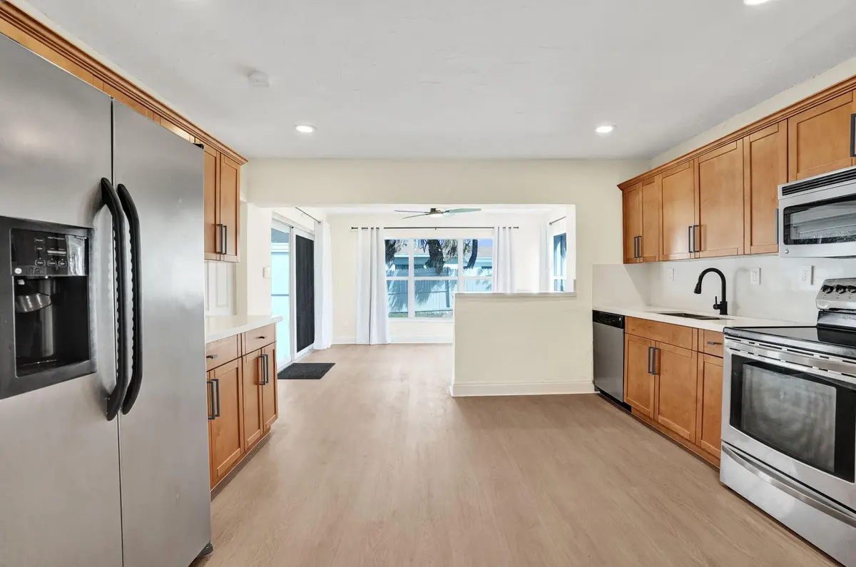 32-web-or-mls-DSC02180 at 3851 NW 4TH Place, Lauderhill