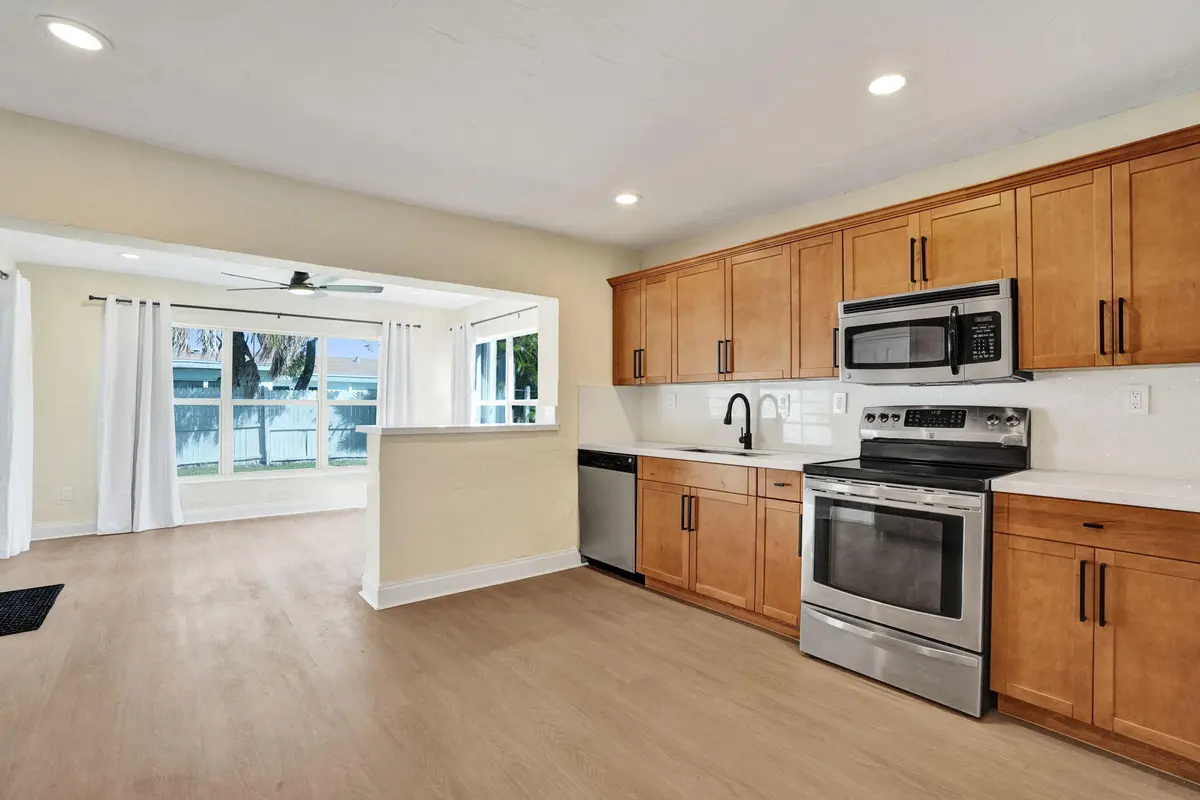 33-web-or-mls-DSC02183 at 3851 NW 4TH Place, Lauderhill