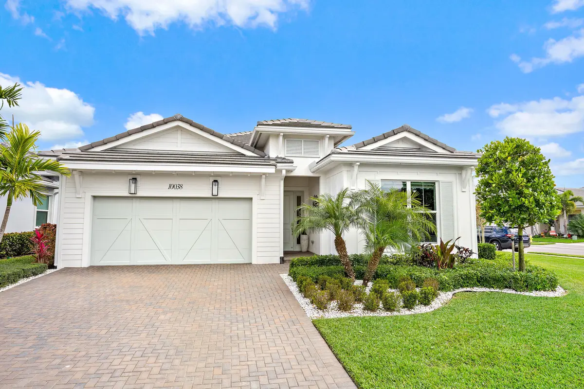 Front Exterior at 10038 Regency Way, Palm Beach Gardens