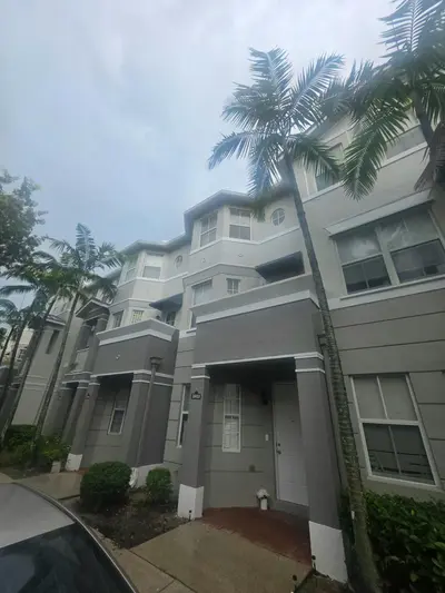 3903 SHOMA Drive NA, Royal Palm Beach – Townhouse for rent