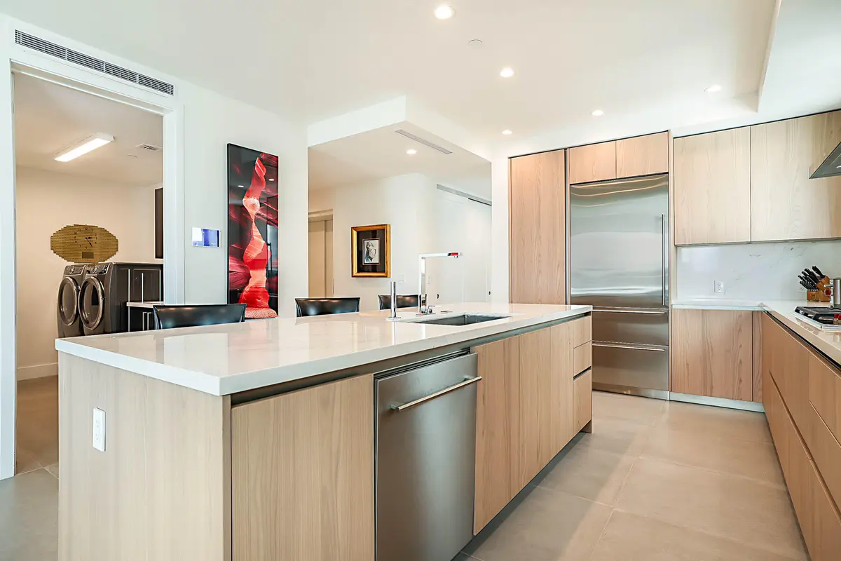 UPGRADED QUARTZ COUNTER TOPS at 485 E Royal Palm Road # 503, Boca Raton