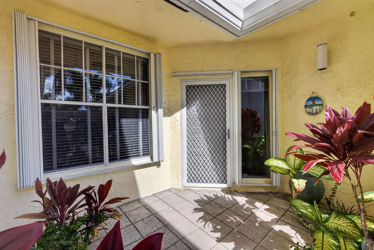 5-web-or-mls-5D1A1569 at 404 MAINSAIL Circle, Jupiter