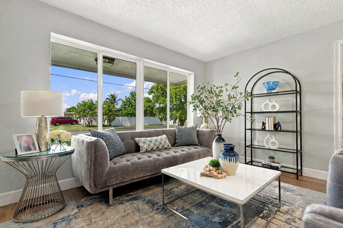 LIVING at 2400 NW 85th Avenue, Sunrise