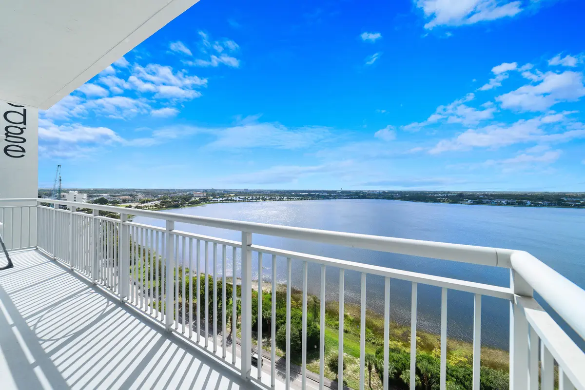 DSC00676 at 300 S Australian Avenue 1408, West Palm Beach