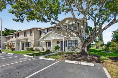 10779 NW 11TH Street 10779, Pembroke Pines – Townhouse for sale