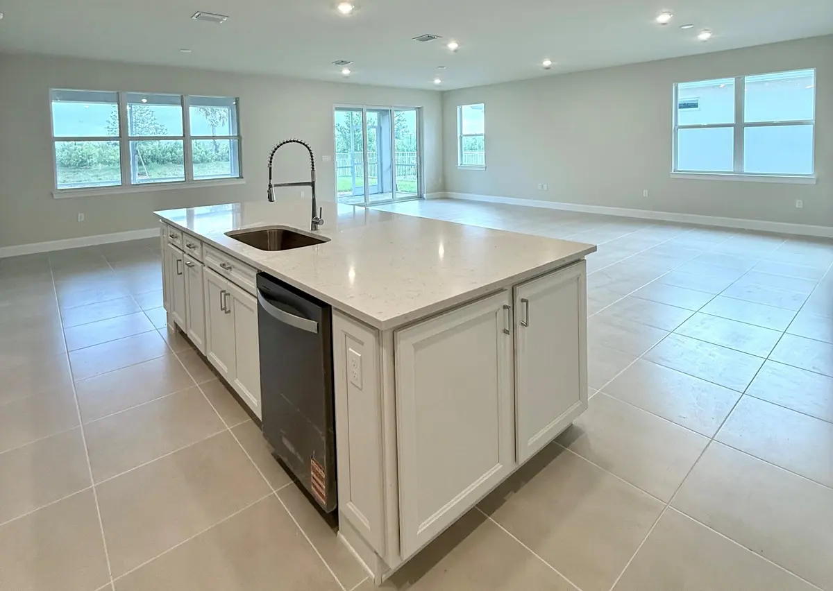 Kitchen Island at 13657 SW VERMILLION Circle 806 Renown, Port St. Lucie