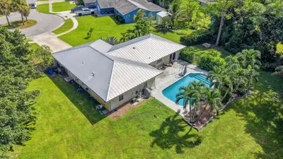 127 Raven Court, Royal Palm Beach – Single Family Residence for sale