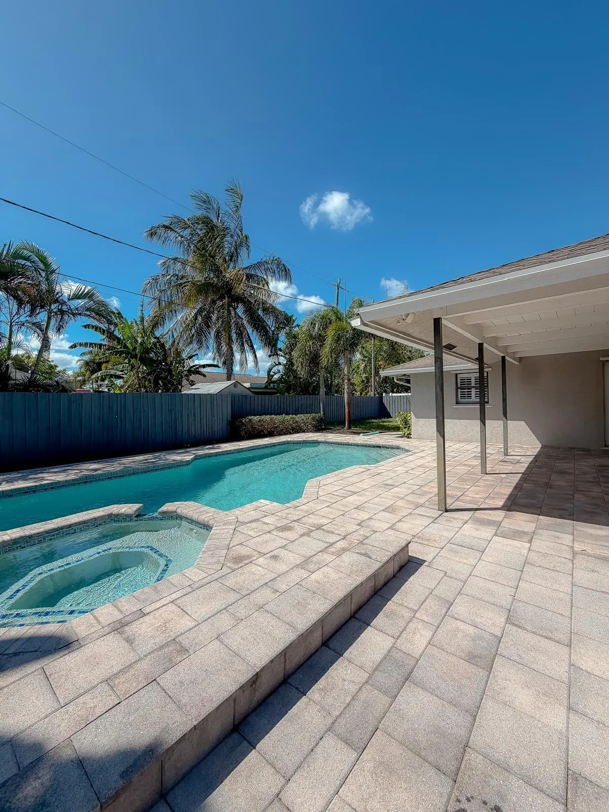 26c4f007-894e-4b18-baa7-d8149723d948 at 1007 WYNNDALE Way, Lantana