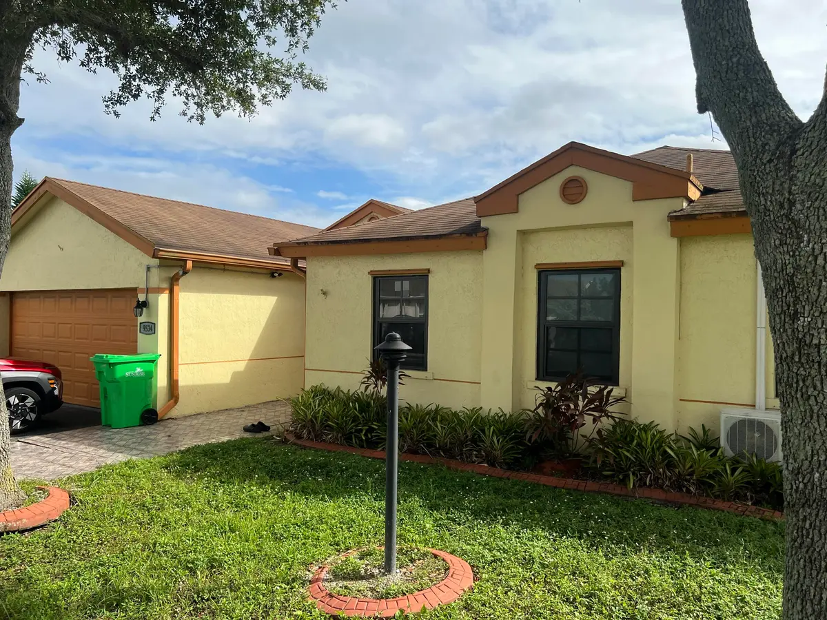 pic-001 at 9534 NW 52ND Manor, Sunrise