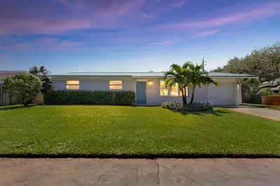 47 RIDGEWOOD Circle, Tequesta – Single Family Residence for rent