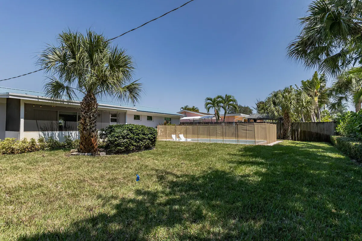8U5A7619-12248632 at 47 RIDGEWOOD Circle, Tequesta