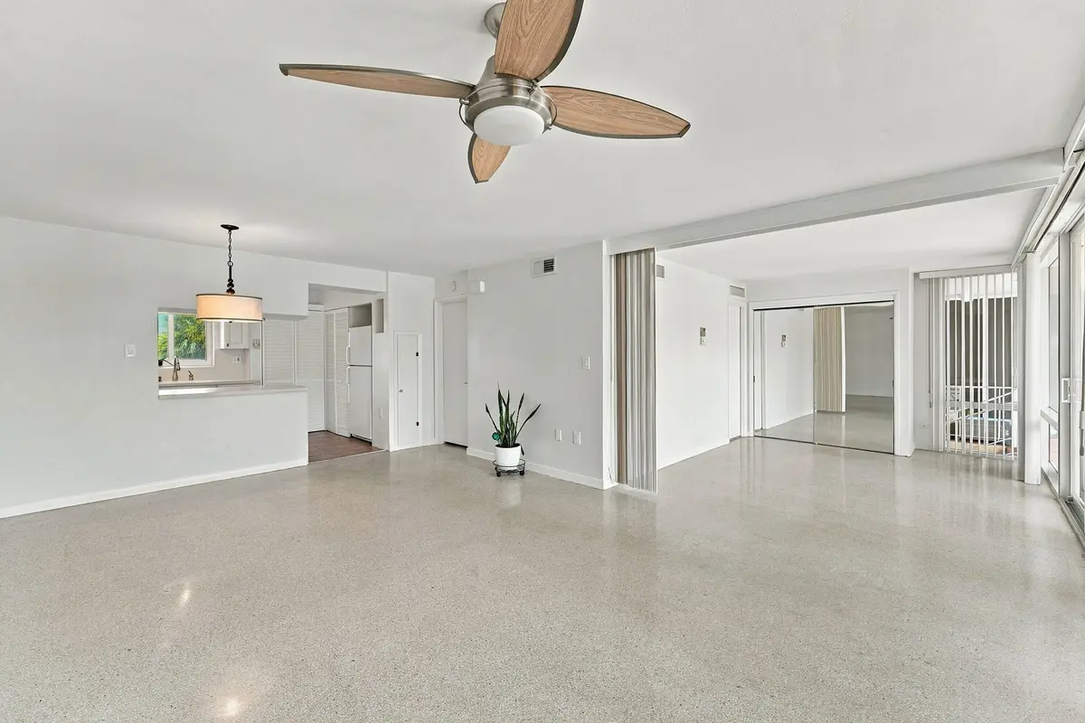 05_dsc07374_a9ba0b60 at 2725 NE 32ND Avenue 7, Fort Lauderdale