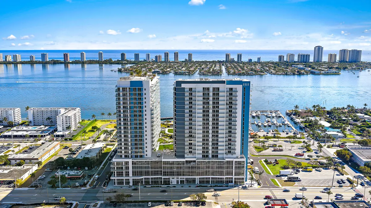 Nautilus 220 Aerial View at 220 Lake Shore Drive 621, Lake Park