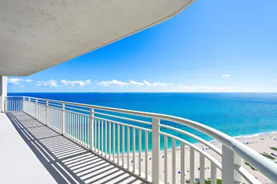 3000 N Ocean Drive 38C, Singer Island – Condominium for sale