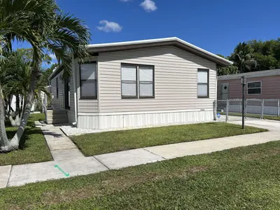21541 NW 7TH Street, Pembroke Pines – Manufactured Home for sale