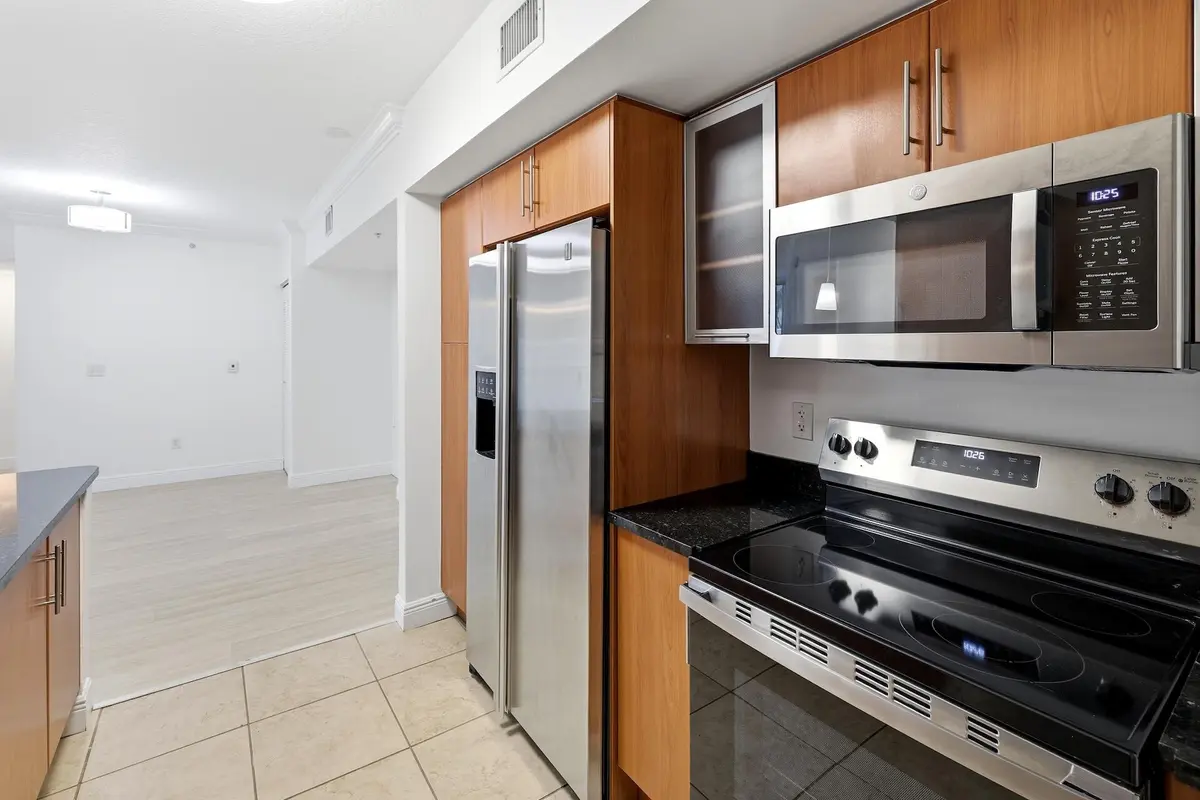 Kitchen Appliances at 600 S DIXIE Highway 558, West Palm Beach