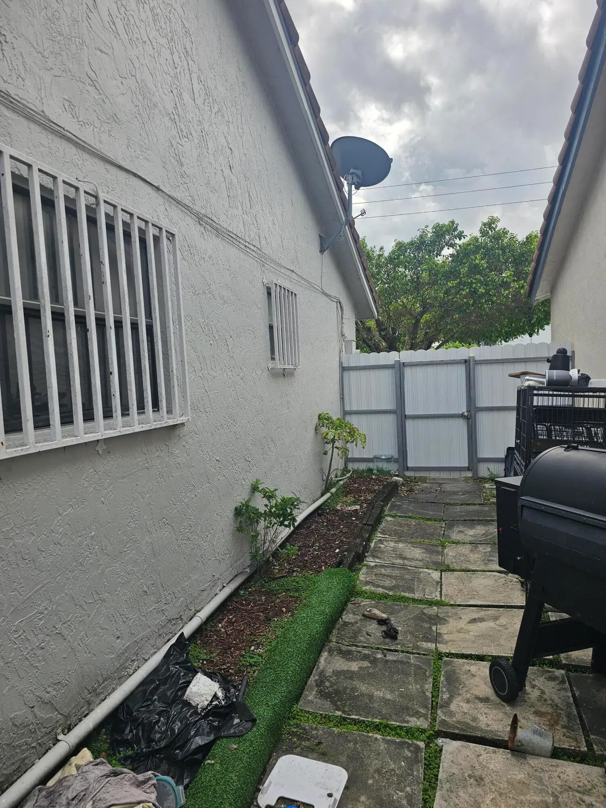 20261014_121430 at 9919 NW 122nd Street, Hialeah Gardens