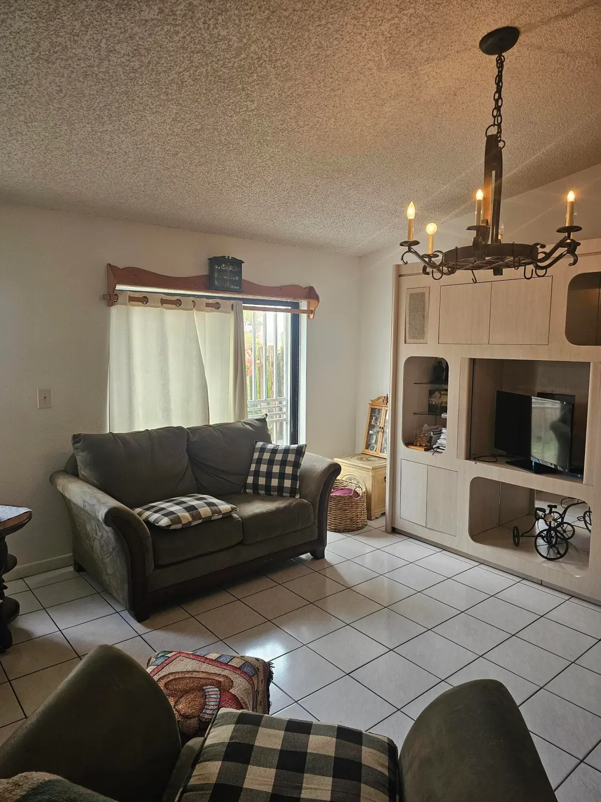 20261014_122004 at 9919 NW 122nd Street, Hialeah Gardens