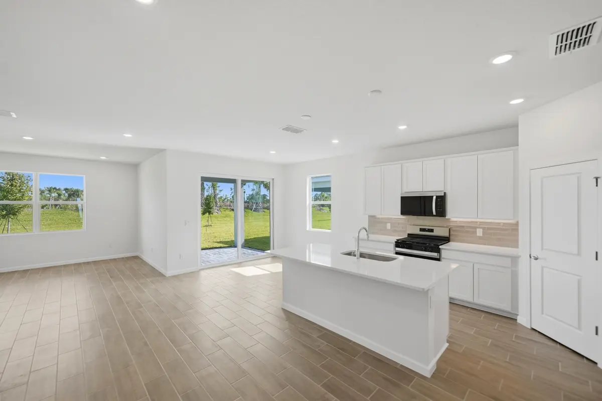 Ktichen at 5453 NW Camberly Court, Port St. Lucie