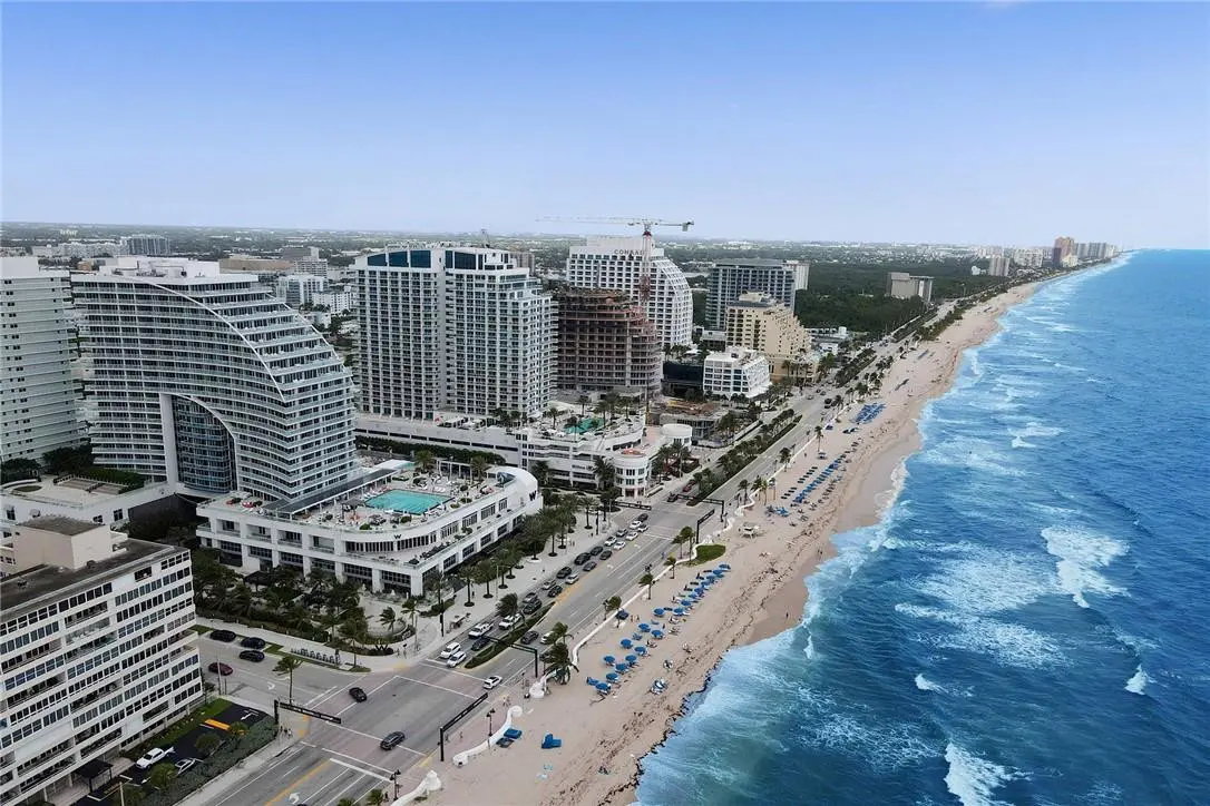Photo 5 at 3101 BAYSHORE Drive 1806, Fort Lauderdale
