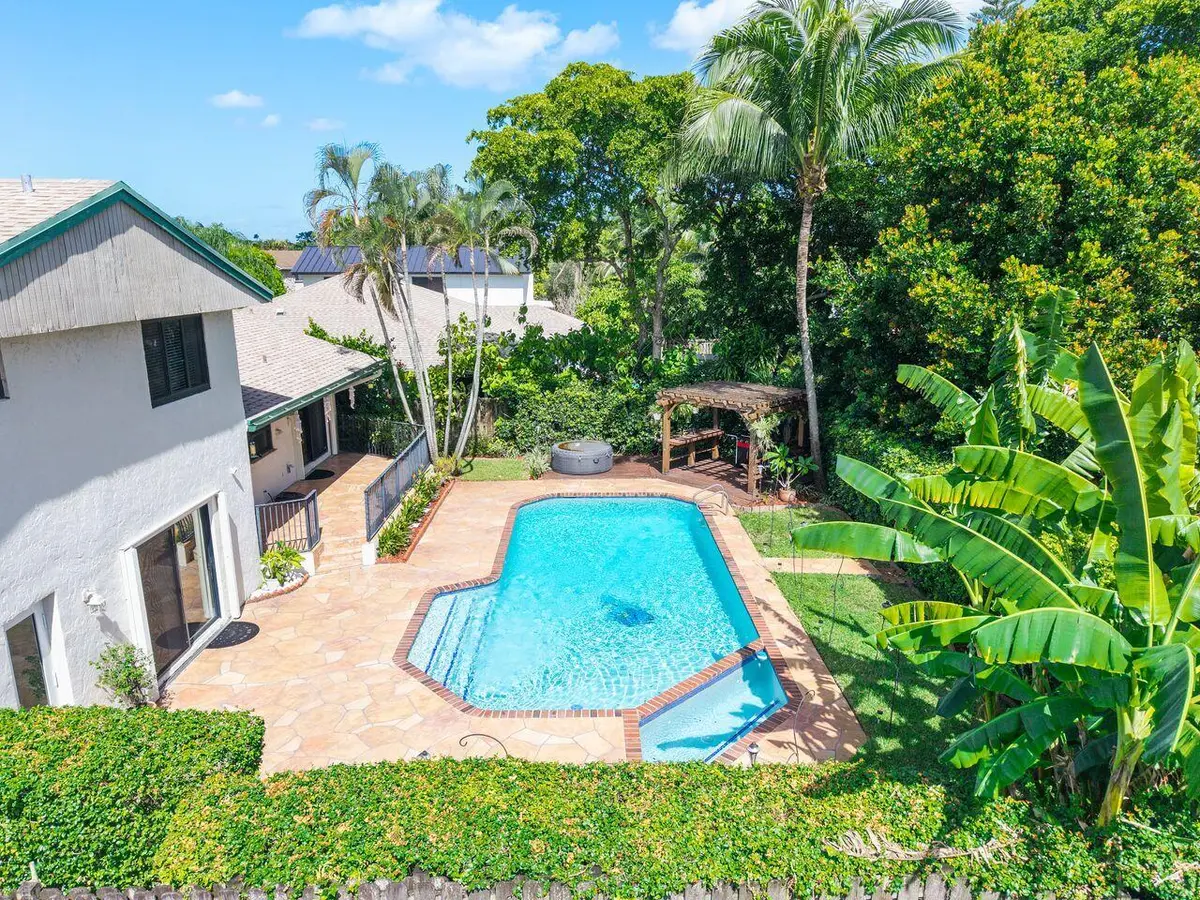 Overhead view of the pool at 3210 NW 93RD Avenue, Sunrise