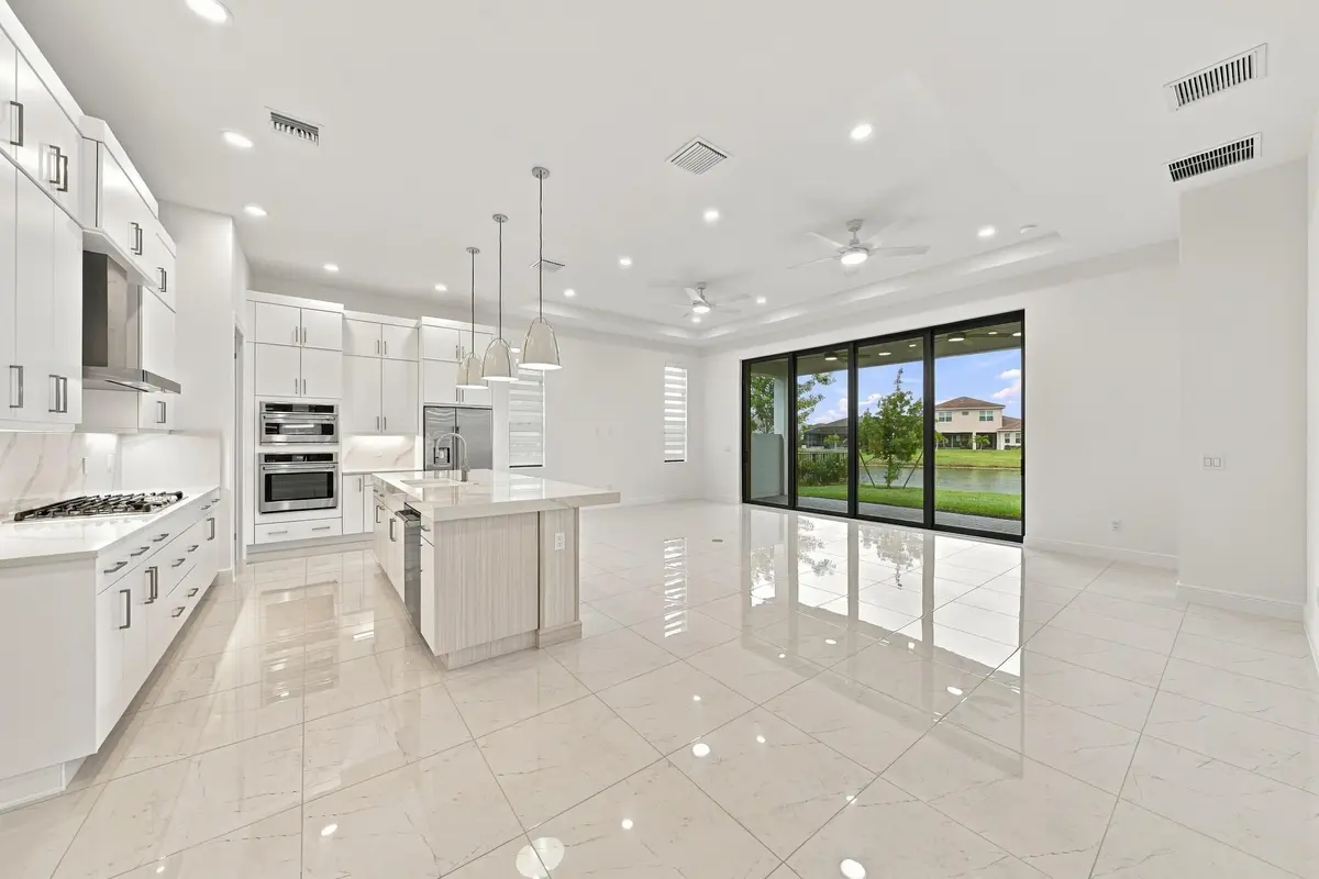 Open Concept at 4931 Rivo Alto Circle, Westlake