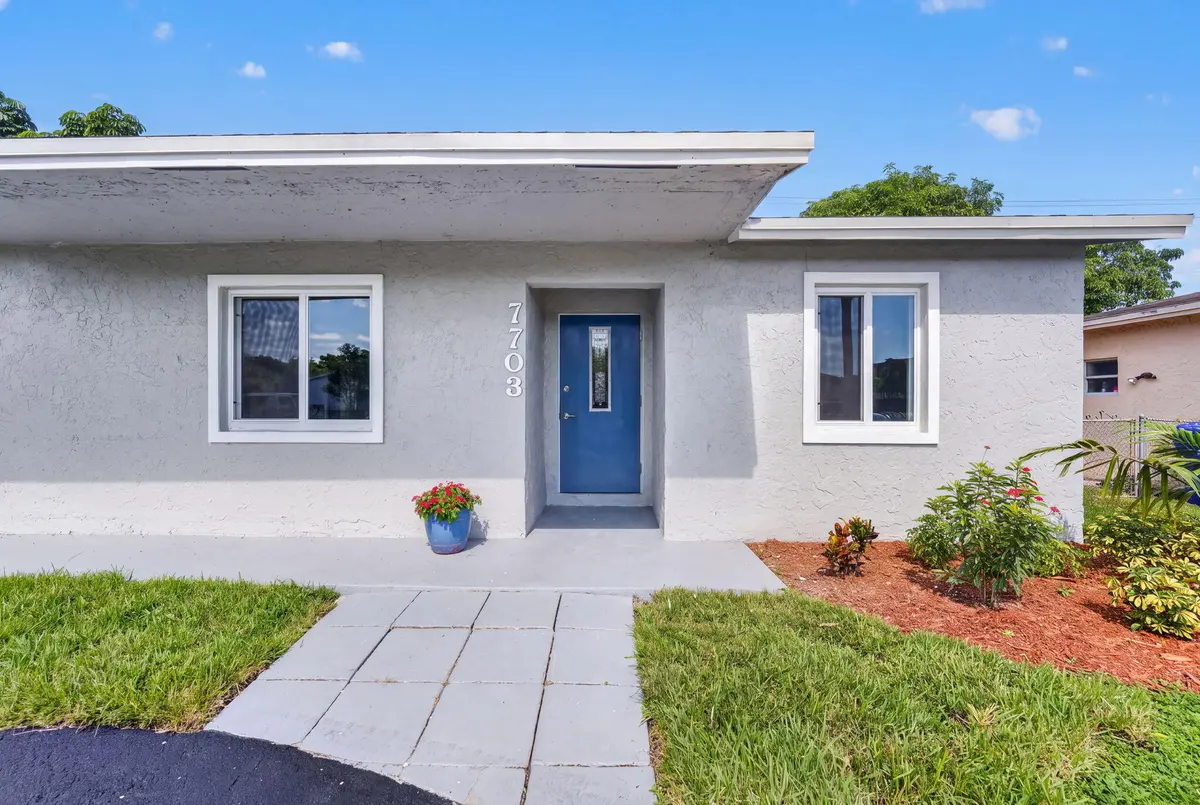 7-web-or-mls-DSC08402_360MEDIA at 7703 SW 3RD Street, North Lauderdale