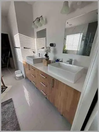 BATHROOM 1 at 857 WANDERING WILLOW Way, The Acreage