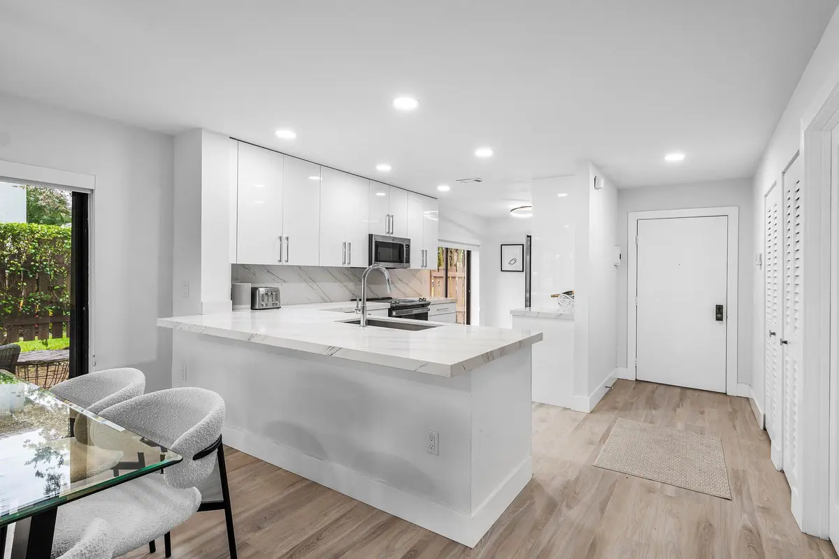 Kitchen at 17 SOUTHPORT Lane G, Boynton Beach