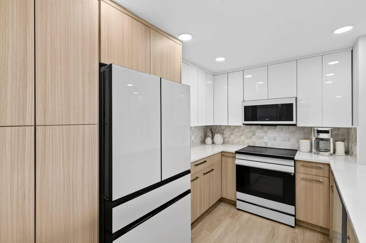 26-web-or-mls-a699A9717 at 1150 HILLSBORO MILE 911, Hillsboro Beach