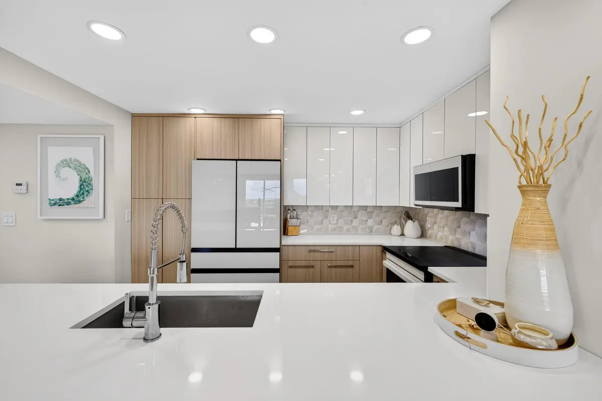 31-web-or-mls-a699A9761 at 1150 HILLSBORO MILE 911, Hillsboro Beach