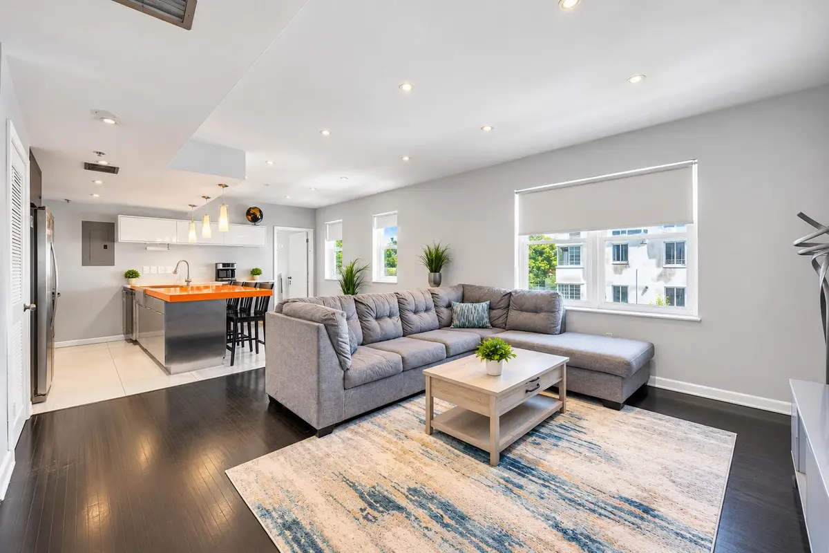 Euclid 305-05 at 802 Euclid Avenue 303, Miami Beach