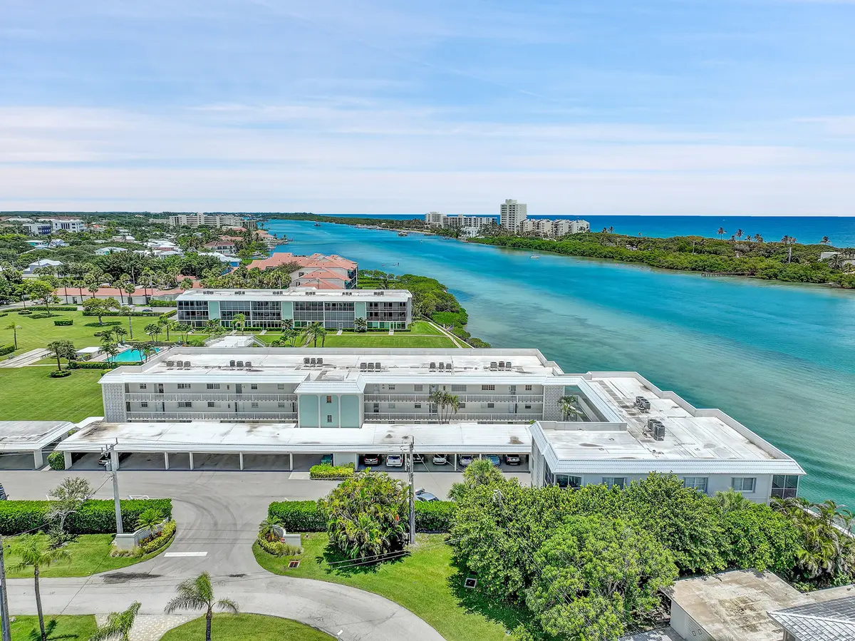 Intracoastal at 100 Waterway Road E306, Tequesta