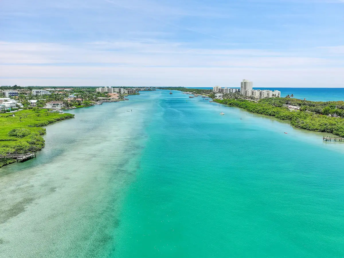 Intracoastal at 100 Waterway Road E306, Tequesta