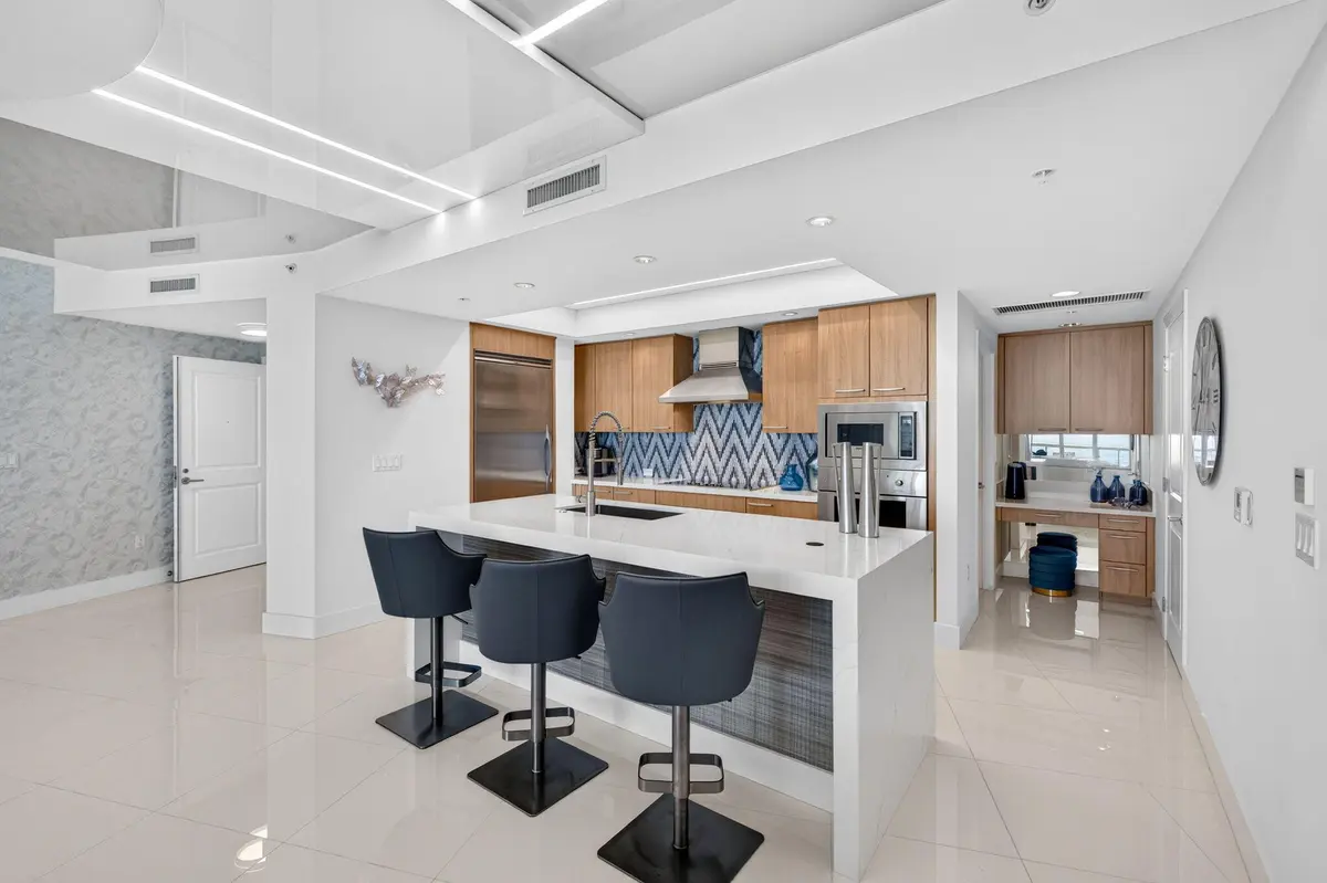 17-web-or-mls-699A3408 at 1 N Ocean Boulevard 1602, Pompano Beach