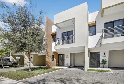 4173 N OAK Place, Dania Beach – Townhouse for sale