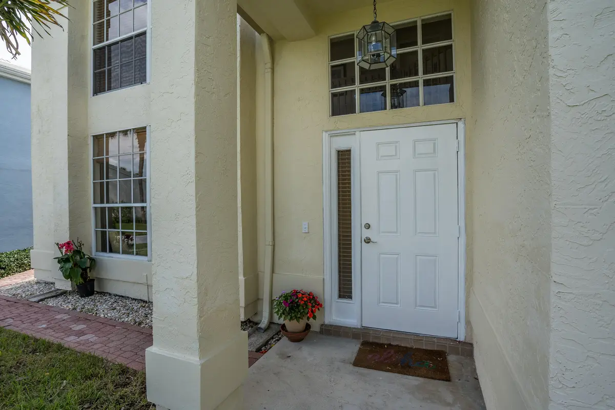 North Pasage a-10 at 18205 SE Fairview Circle, Tequesta