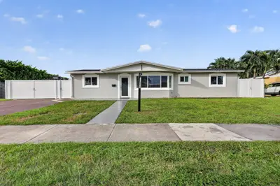 8555 NW 175TH Street, Hialeah – Single Family Residence for sale