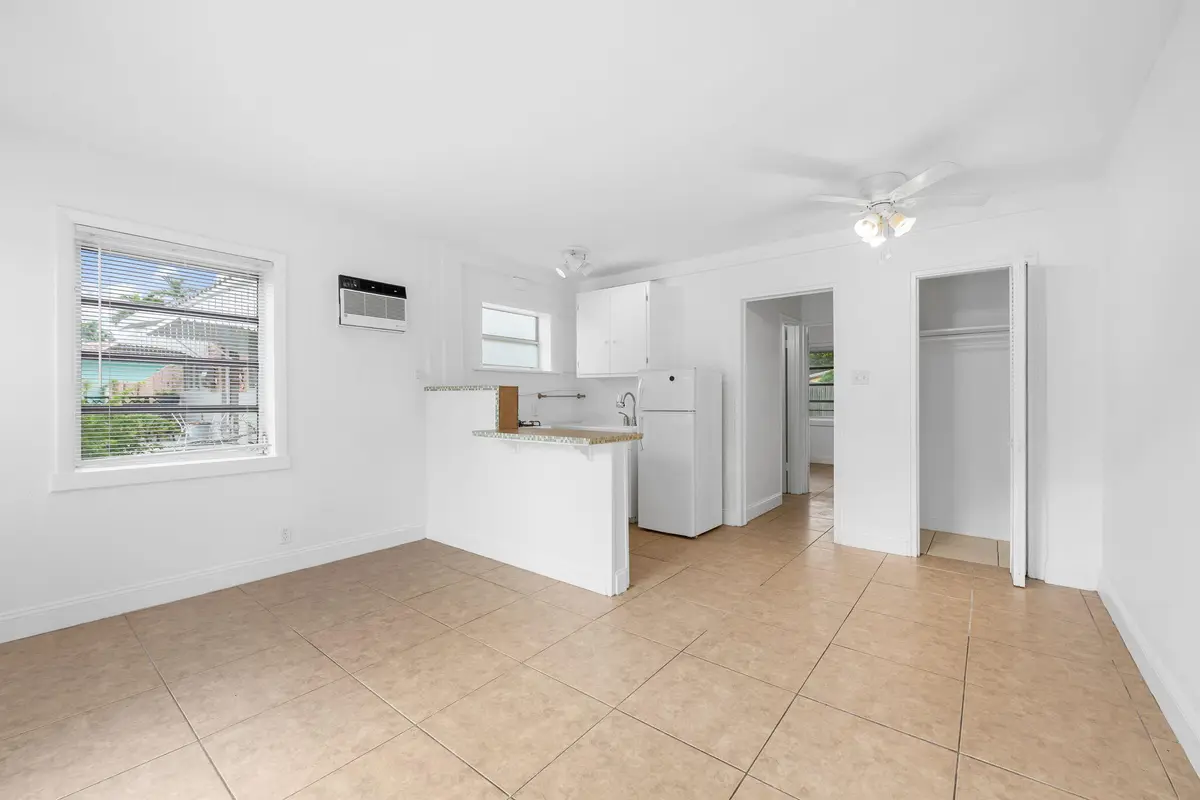 4-web-or-mls-DSC_3591 at 924 N 16TH Avenue, Hollywood