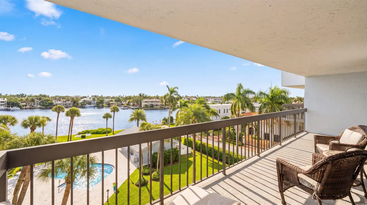 32-611 SE 7th St PH 5 at 611 SE 7TH Street PH-5, Delray Beach