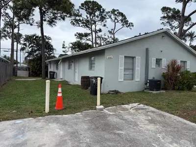 4891 Carver Street, Lake Worth – Duplex for sale