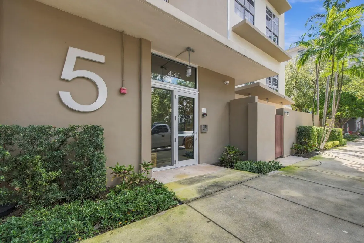 2-web-or-mls-434-nw-1st-ave-203 at 434 NW 1ST Avenue 203, Fort Lauderdale