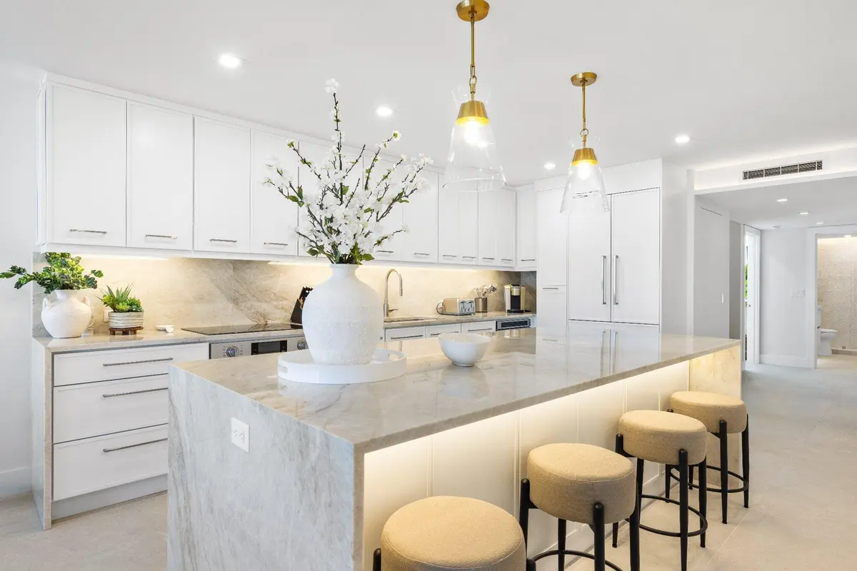 16-ET6A7210-web at 2784 S Ocean Boulevard 505s, Palm Beach