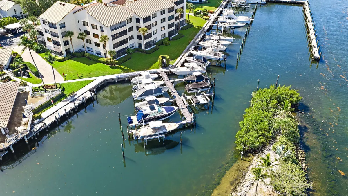 Slip B-4 at 514 OAK HARBOUR Drive, Juno Beach