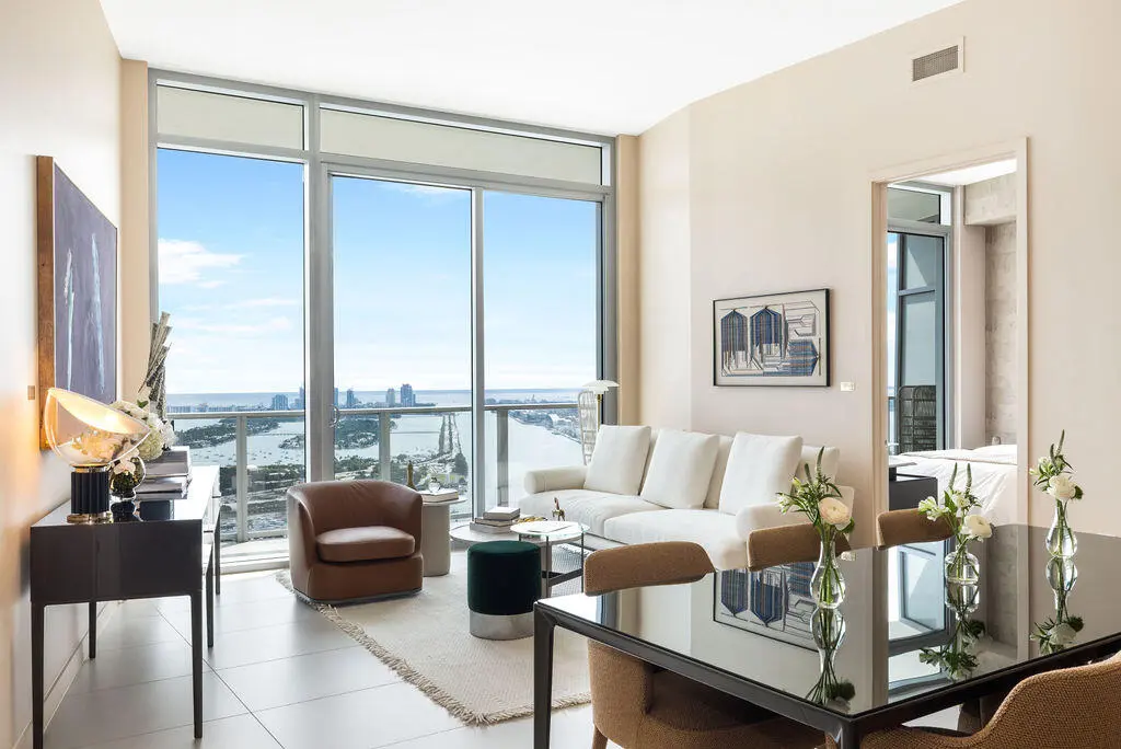 Living Room at 1400 BISCAYNE Boulevard 5103, Miami