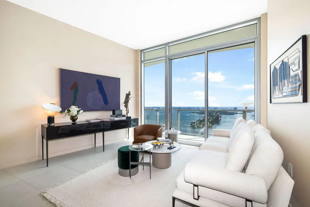Living Room at 1400 BISCAYNE Boulevard 5103, Miami