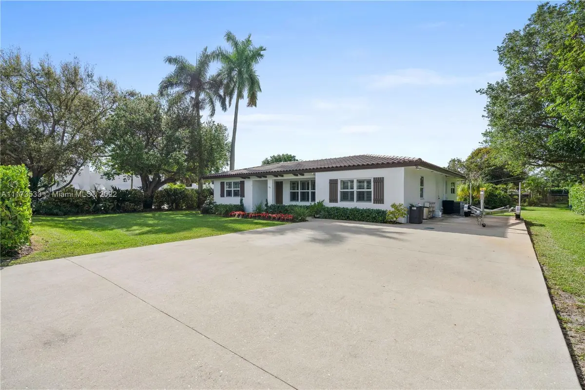 Photo 5 at 330 CENTER Street, Jupiter